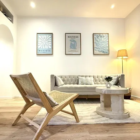 E Petit T3 Avec & Lit King Size *