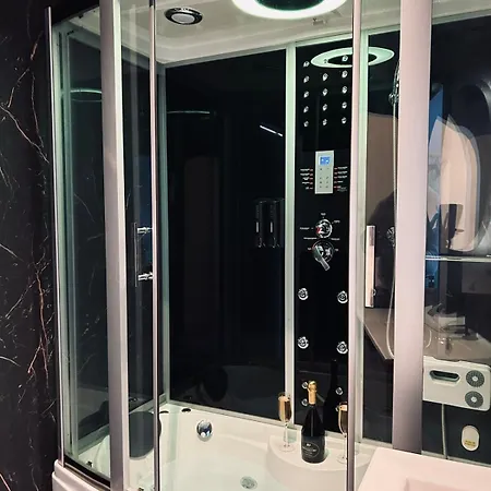 E Petit T3 Avec & Lit King Size