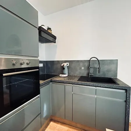 E Petit T3 Avec & Lit King Size * エペルネー